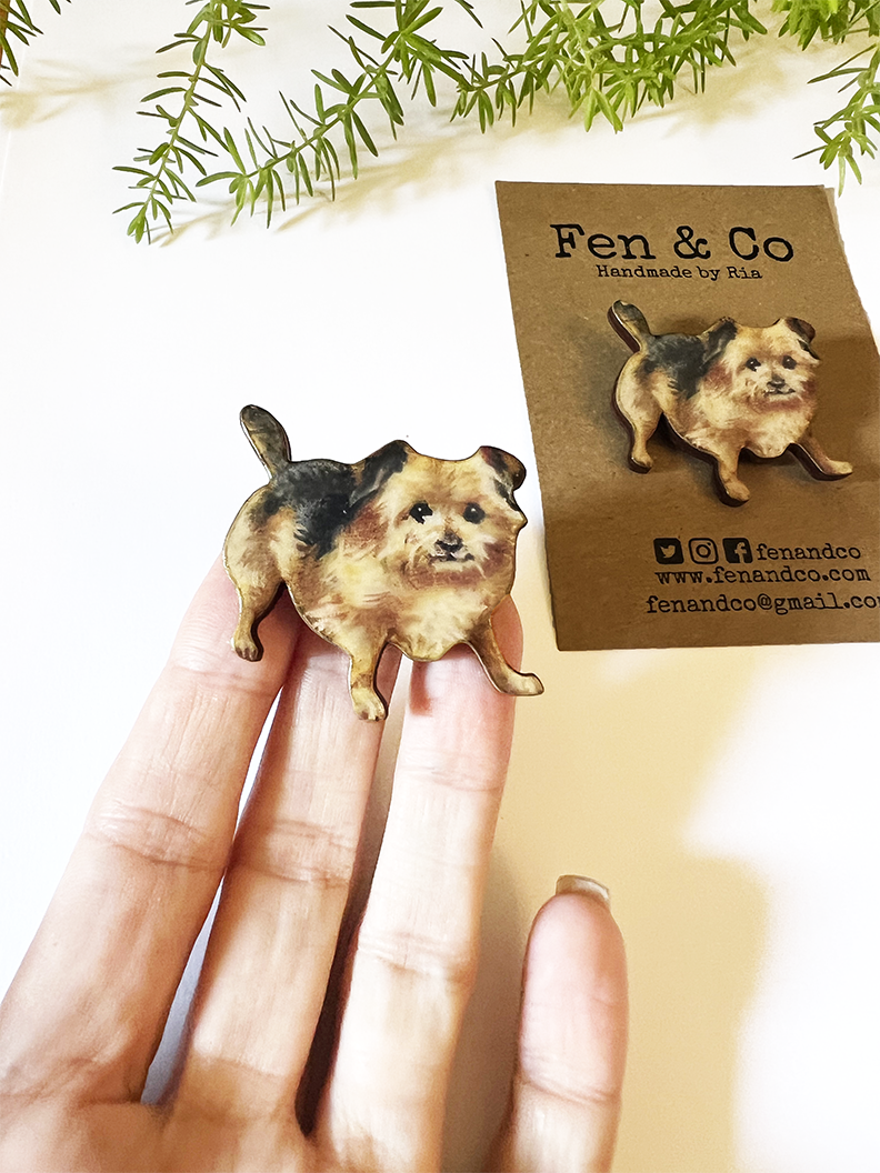 Small dog brooch