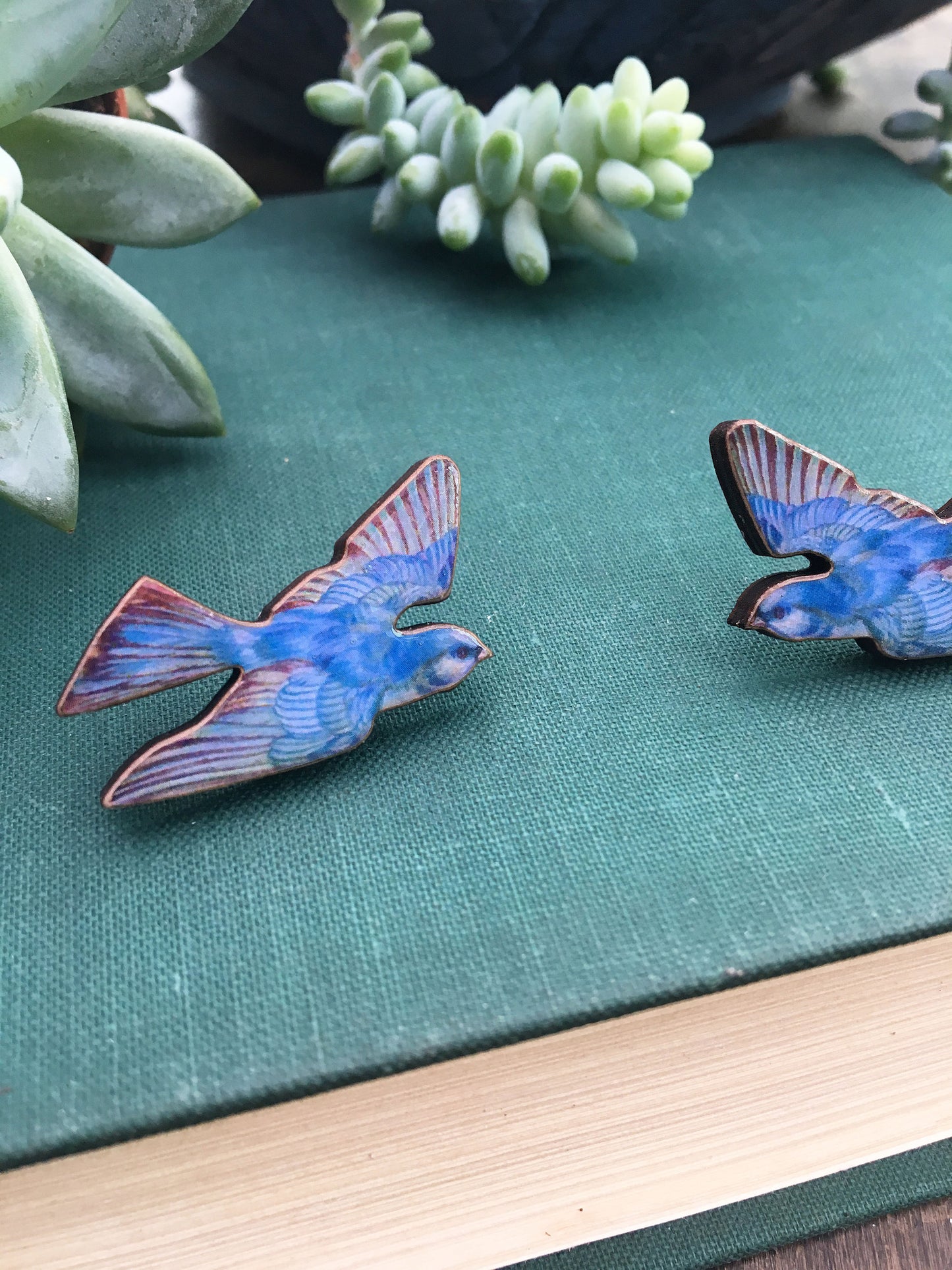 Blue bird collar pins