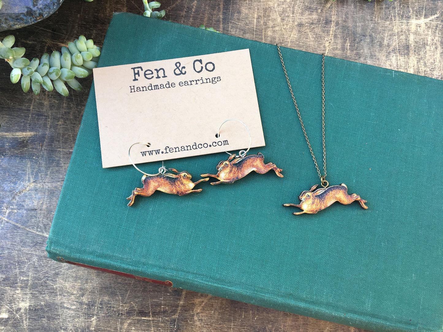 Running hare jewellery