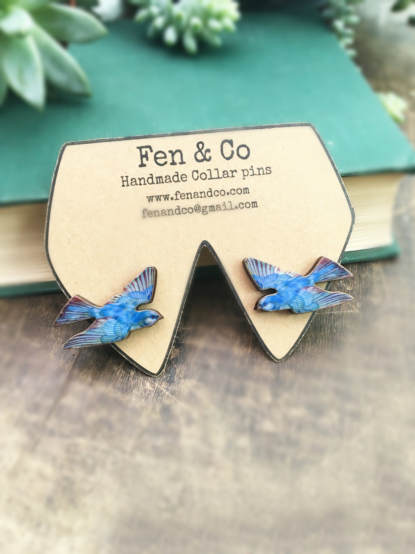 Blue bird collar pins