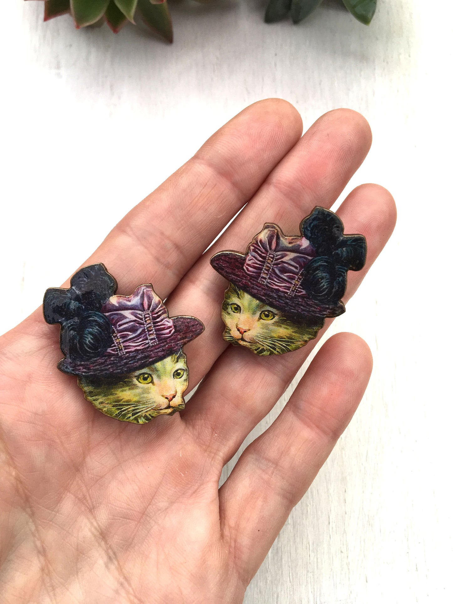 Cat lapel pins