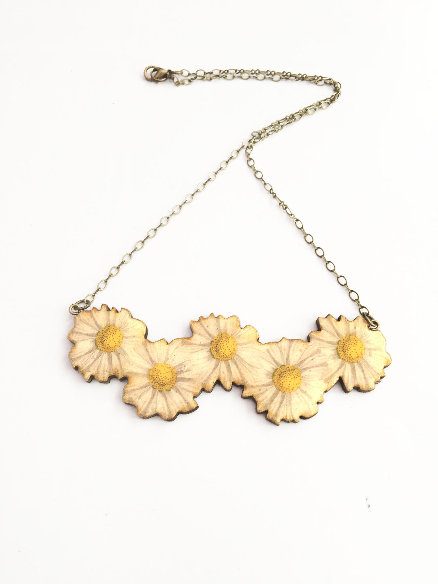 Daisy chain necklace